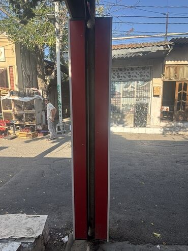 Reklam lövhələri: Elan plakatı satılır işıqlıdır ünvan mərdəkan qəsəbəsi 3 parçadan