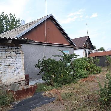 большой сад: Продаётся одноэтажный жилой дом с приусадебным участком. Обращаться по — 2