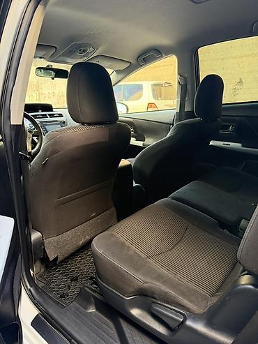 Toyota: Toyota Prius V: 2017 г., Гибрид, Универсал — 5