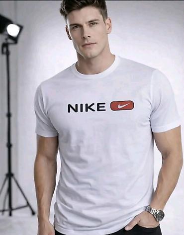 Majice: Men's T-shirt Nike, bоја - Šareno — 2