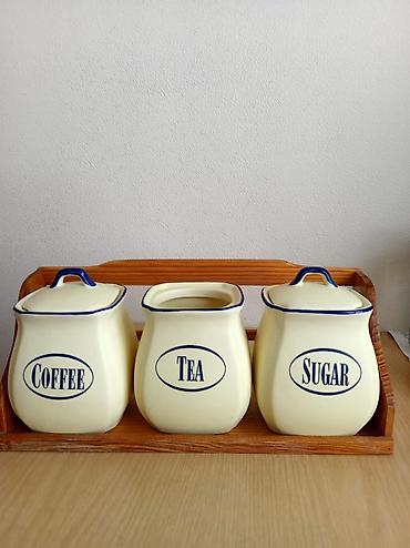 Стаканы: Продаю разные кухонные принадлежности. Вазы из толстого цветного — 1