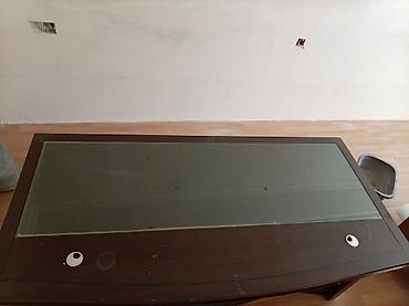 işlenmiş mebeler: Rəhbər ofis stoludur. 180*90 ölçüsündədir. Keyfiyyətli və ağırdır. Üst — 3