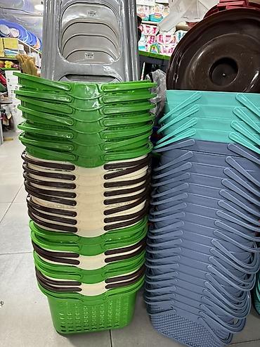 корзины пластиковые: Пластиковые корзины для хранения и переноски вещей. - Материал — 1