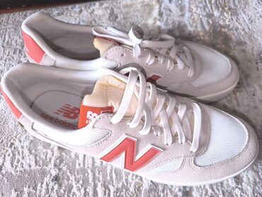 Кроссовки и спортивная обувь: Мужские кроссовки, 44, New Balance, Новый, цвет - Бежевый, Самовывоз, Платная доставка