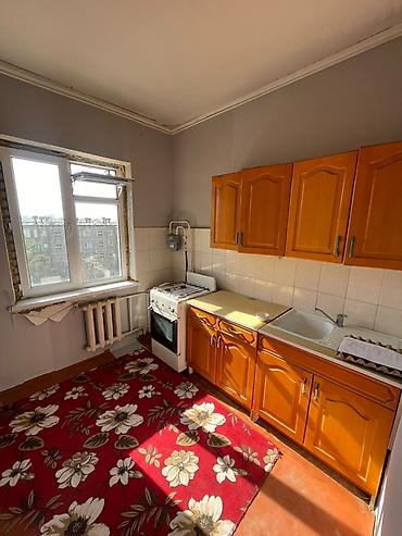 квартира в киркомстроме: 3 комнаты, 60 м², 105 серия, 5 этаж, Старый ремонт — 5