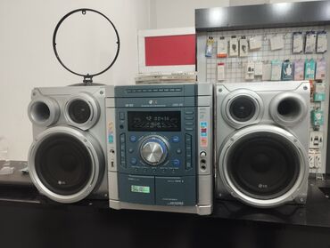 toy dinamikləri: LG Mini Hi-Fi audio sistemi – 3 hissəli Xüsusiyyətlər: - İki böyük