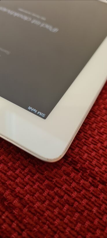 Tableti: ★ Na prodaju sivo beli Apple iPad 2 Model : A1396 Memorija: 32GB — 5