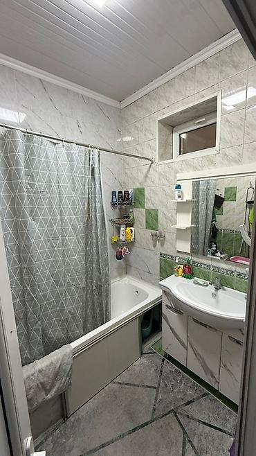 Продажа коттеджей и домов: 6 комнат и более, 4 м², 4 соток, Бишкек, Таатан ТЦ Собственник — 12