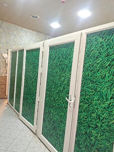 Digər biznes avadanlığı: Plastik qapi satilir ‼️ 700 azn.umumi 11 metre uzunluqudu her 6 — 1