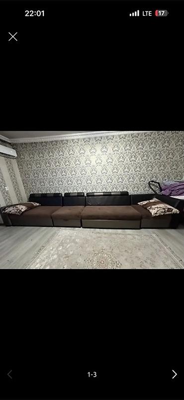 Модульный прямой диван большой длины для гостиной/зала. -