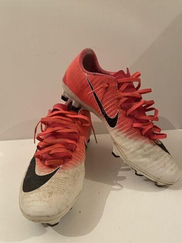 бутсы найк фантом: Футбольные бутсы Nike. Верх обуви выполнен из синтетического