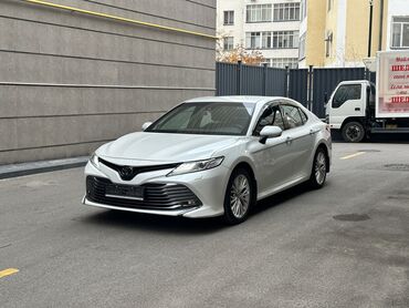 Toyota: Toyota Camry: 2021 г., 2.5 л, Автомат, Бензин, Седан