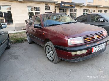 авто симулятор: Volkswagen Vento: 1992 г., 1.8 л, Механика, Бензин, Седан