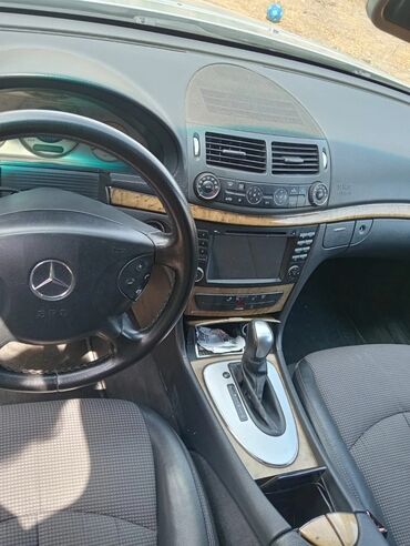 Mercedes-Benz: Mercedes-Benz E-Class: 2.2 l | 2005 il Sedan