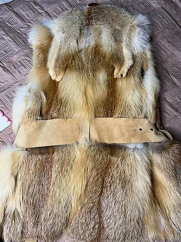 Кофты, свитеры: Набор женских вещей: 1) Жилет из натурального меха (визуально — — 1