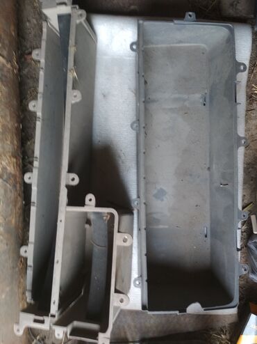 Продаю гараж: Продаю свои вещи из гаража! В наличии есть всё что на фото! Обшивки — 13