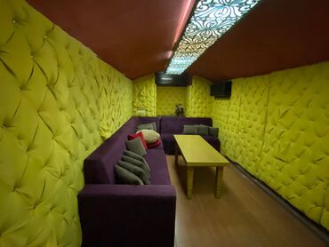 Restoran, kafelər: İçəri şəhər metrosunun yaxınlığında, 360 kv sahəsi olan (yarızirzəmi — 12