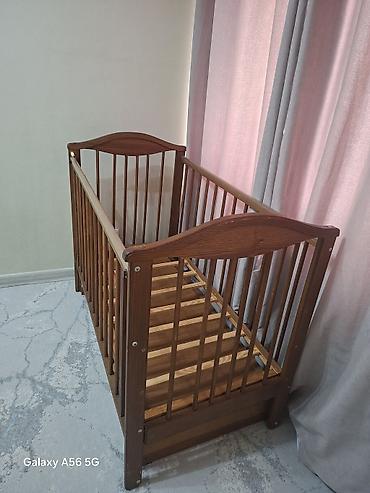 bunk bed: Детская деревянная кроватка (манеж) классического дизайна. - — 2