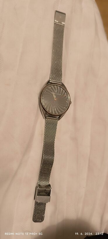 orsay haljinica l: Ženski sat 3000 din u ispravnom stanju bez tragova oštećenja Lično