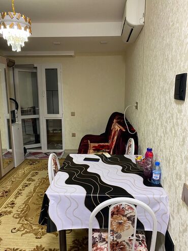 купить квартиру в ханкенди: Kirayə üçün tam təchiz olunmuş kiçik studio/mənzil. Xüsusiyyətlər: -