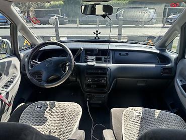 3 67: Honda Shuttle: 1999 г., 2.3 л, Автомат, Бензин, Минивэн — 5