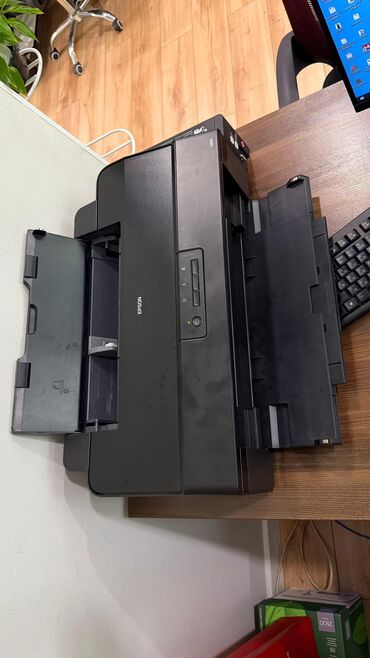Принтеры: Принтер А3 Epson L1800 почти новый. Купили несколько месяцев назад