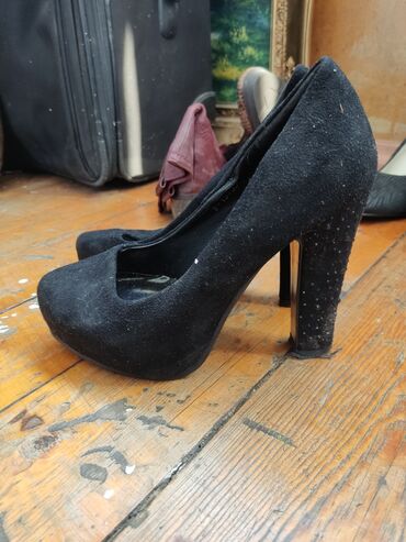 Туфли: Обувь из Европы, остались остатки размер 36-37 успейте приобрести по — 20