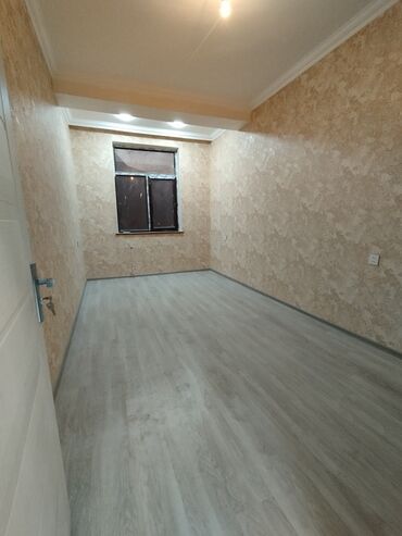 Kafel və metlax: Masazirda Bina evi yol kenarinda 10/3 mertbesi 74.kv 2 otaq — 9