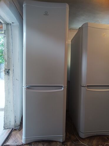 ������������ ������������������ ������������: Холодильник Indesit, Б/у, Двухкамерный, De frost (капельный), 60 * 185 *