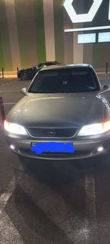 masin səkilləri: Opel Vectra: 1.8 l | 2000 il 300000 km Sedan