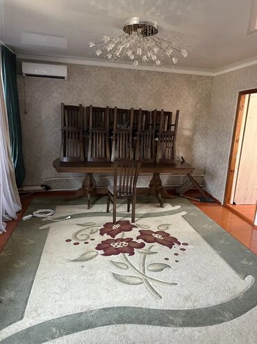 продаю дом район кызыл аскер: 90 м², 4 комнаты, Бронированные двери, Забор, огорожен, Теплый пол