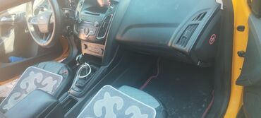 Ford: Ford Focus: 2016 г., 1.6 л, Механика, Газ, Универсал — 9