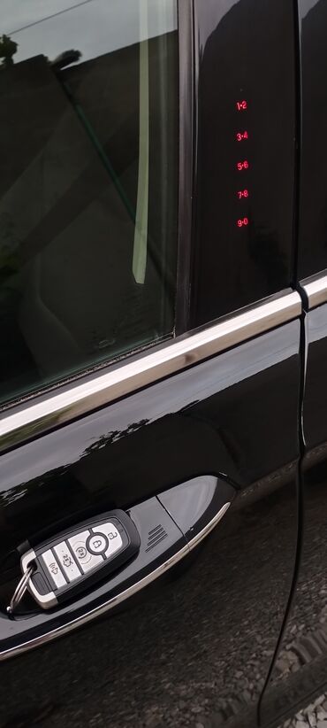 Ford: Ford Fusion: 2 l | 2018 il 205000 km Sedan — 8