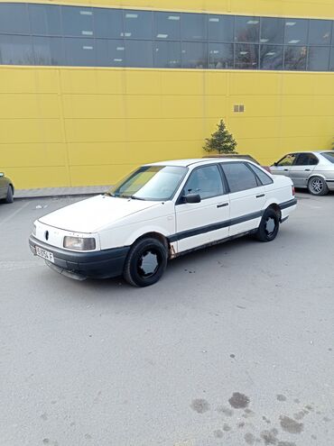 Volkswagen: Volkswagen Passat: 1.8 л | 1989 г. | Седан at lalafo.kg Volkswagen: Volkswagen Passat: 1.8 л | 1989 г. | Седан