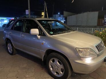 две машины: Lexus RX: 2001 г., 3 л, Автомат, Газ, Кроссовер