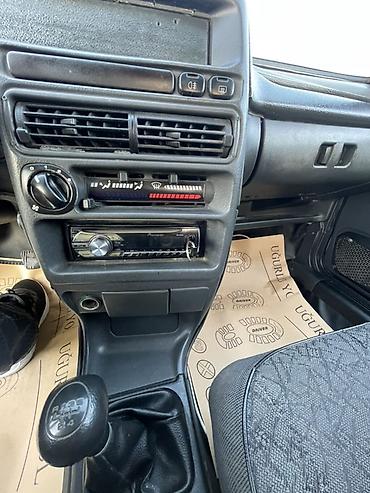 VAZ (LADA): LADA Samara sedan - Kuzov: 4 qapılı sedan, gümüşü rəng - Mühərrik: ön — 18