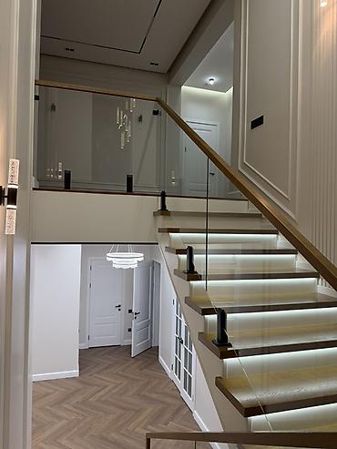 Sale of cottages and houses: Современный двухэтажный дом с эффектной архитектурой и панорамным — 7