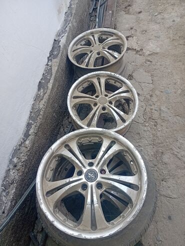 разбор грузовые: Литые Диски R 18 Комплект, отверстий - 5