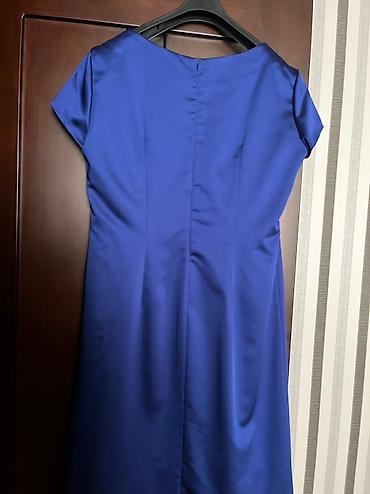 Qadın geyimləri: 400azne tikilib, 1 defe geyinilib, yeni kimidir. 48-50 olcudur. Xl-2Xl — 2