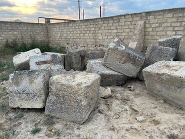 Digər tikinti daşları: Dəyərindən qat-qat aşağı beton daşlar satılır