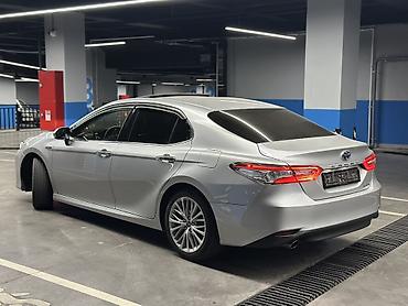 crown 2004: Toyota Camry: 2019 г., 2.5 л, Автомат, Гибрид, Седан — 2