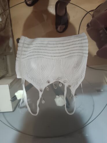 Kompleti: Komplet ženske garderobe – 4 komada - Crni top sa tankim bretelama — 8