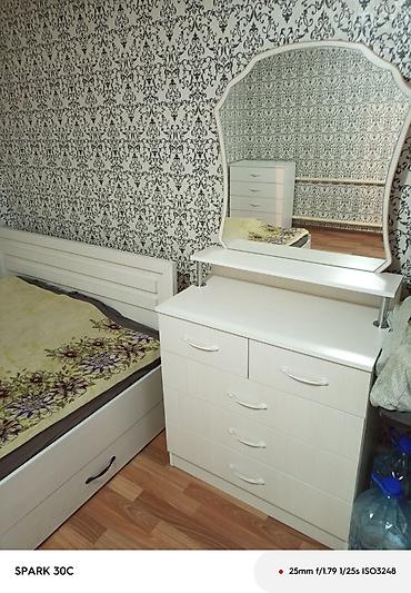 Двуспальные кровати: Кровать двух спальная светлая новая диван новый, холодильник — 3