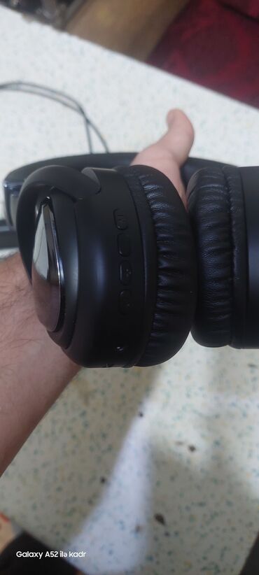 hotpoint ariston paltaryuyan: Беспроводные (Bluetooth) Наушники, JBL, цвет - Черный