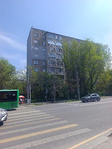 Продажа квартир: 3 комнаты, 70 м², 2 этаж — 10