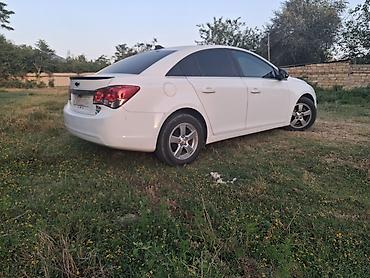 ford fusion ölüxanası: Chevrolet Cruze: 1.4 l | 2014 il Sedan — 3