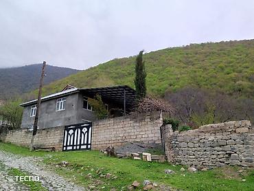 Həyət evi alıram: Iki mərtəbəli ev satılır. ətraflı məlumat üçün əlaqə telefona zəng — 4