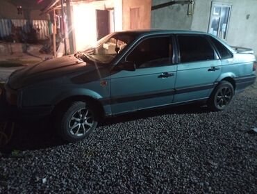 Volkswagen: Volkswagen Passat: 1992 г., 1.8 л, Механика, Бензин, Седан