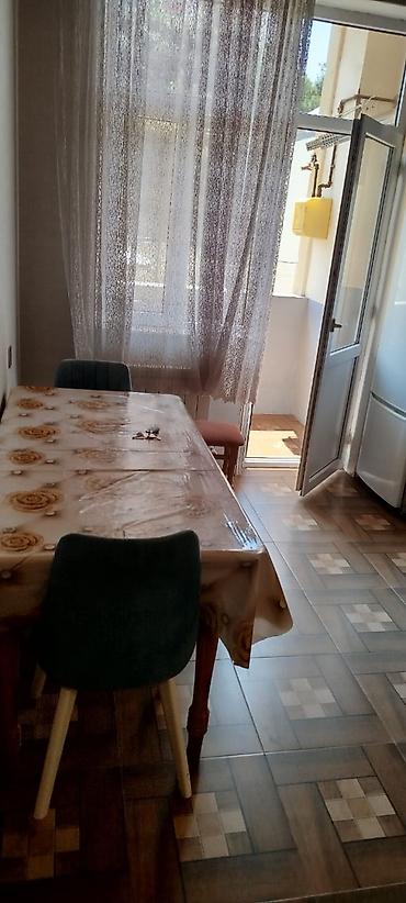 Mənzillər: Bakı, 2 otaqlı, Köhnə tikili, m. Nəsimi, 60 kv. m — 3