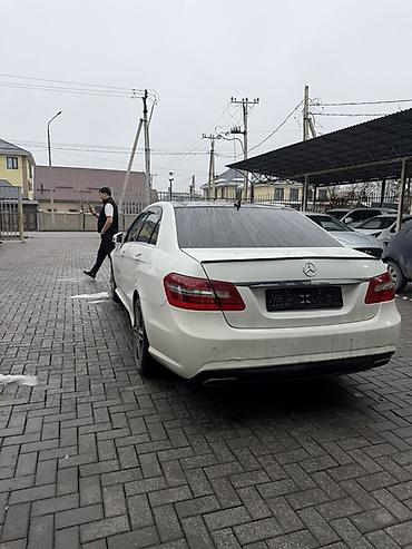 Mercedes-Benz: Mercedes-Benz E-Class: 2011 г., 3.5 л, Автомат, Бензин, Седан — 6
